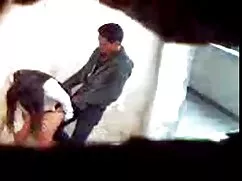 El chico está criand ...