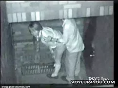 El joven físico chup ...